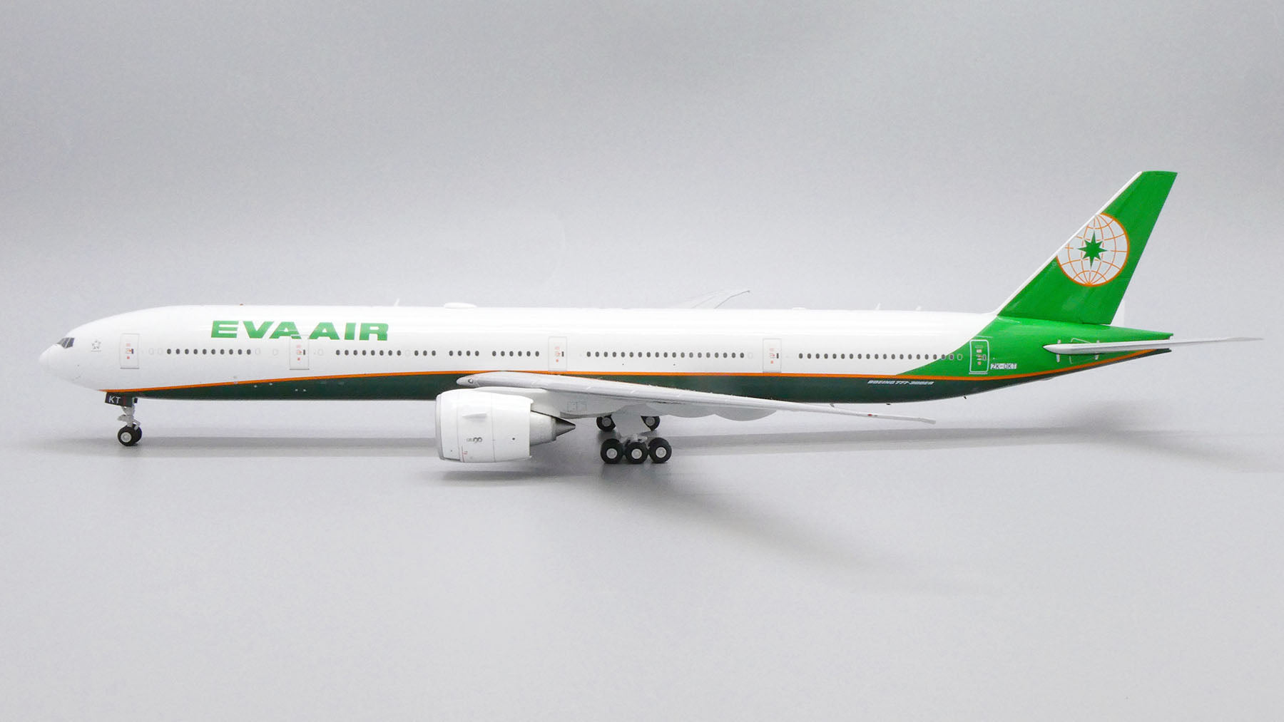 #専用 EVA AIR 777-300ER NCA 747-8F JC2EVA0011E_1.jpg?v=1651351124