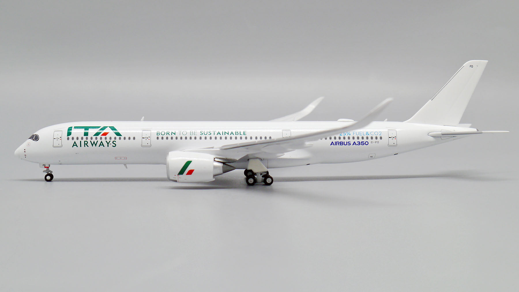 ITA A350 BORN TO BE SUSTAINABLE 塗装 1/400 ITA Airways Airbus A350-900 EI-IFD Born To Be Sustainable JC