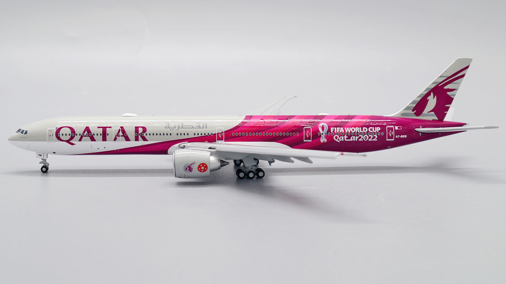 Boeing 777-300 Qatar Airways FIFA World Cup Qatar 2022 1/200