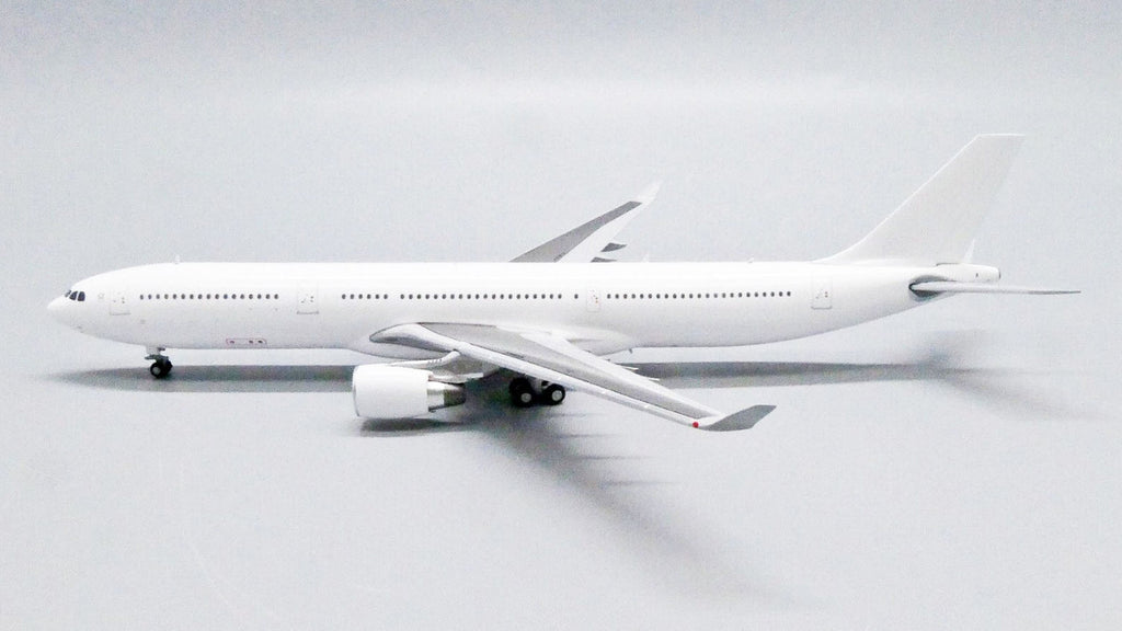 Blank/White Airbus A330-300 PW Engines JC Wings JC4WHT2019 BK2019 Scale 1:400