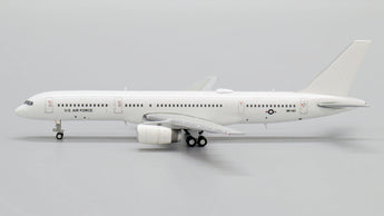 USAF Boeing 757-200 (C-32B) 99-6143 JC Wings LH4AFO253 LH4253 Scale 1:400