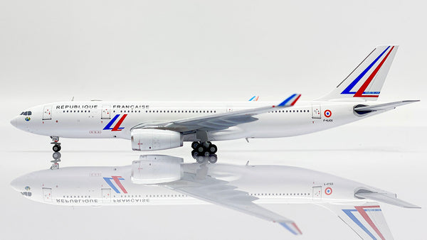 ヘルパ Wings 1/200 A330-200 エールフランス F-GZCN 完成品 2zzhgl6 French Air Force Airbus A330-200 F-UJCS JC Wings LH4FAF224 LH4224