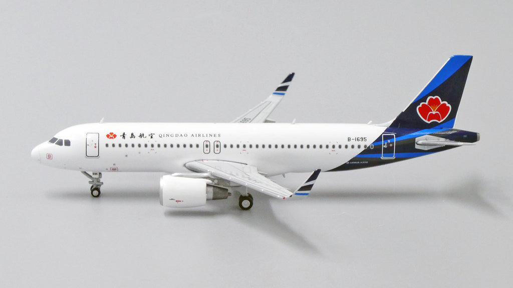 Qingdao Airlines Airbus A320 B-1695 JC Wings LH4QDA131 LH4131 Scale 1:400