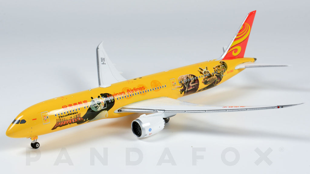 Hainan Airlines Boeing 787-9 B-7302 Kung Fu Panda Yellow Phoenix PH4CHH1647 Scale 1:400