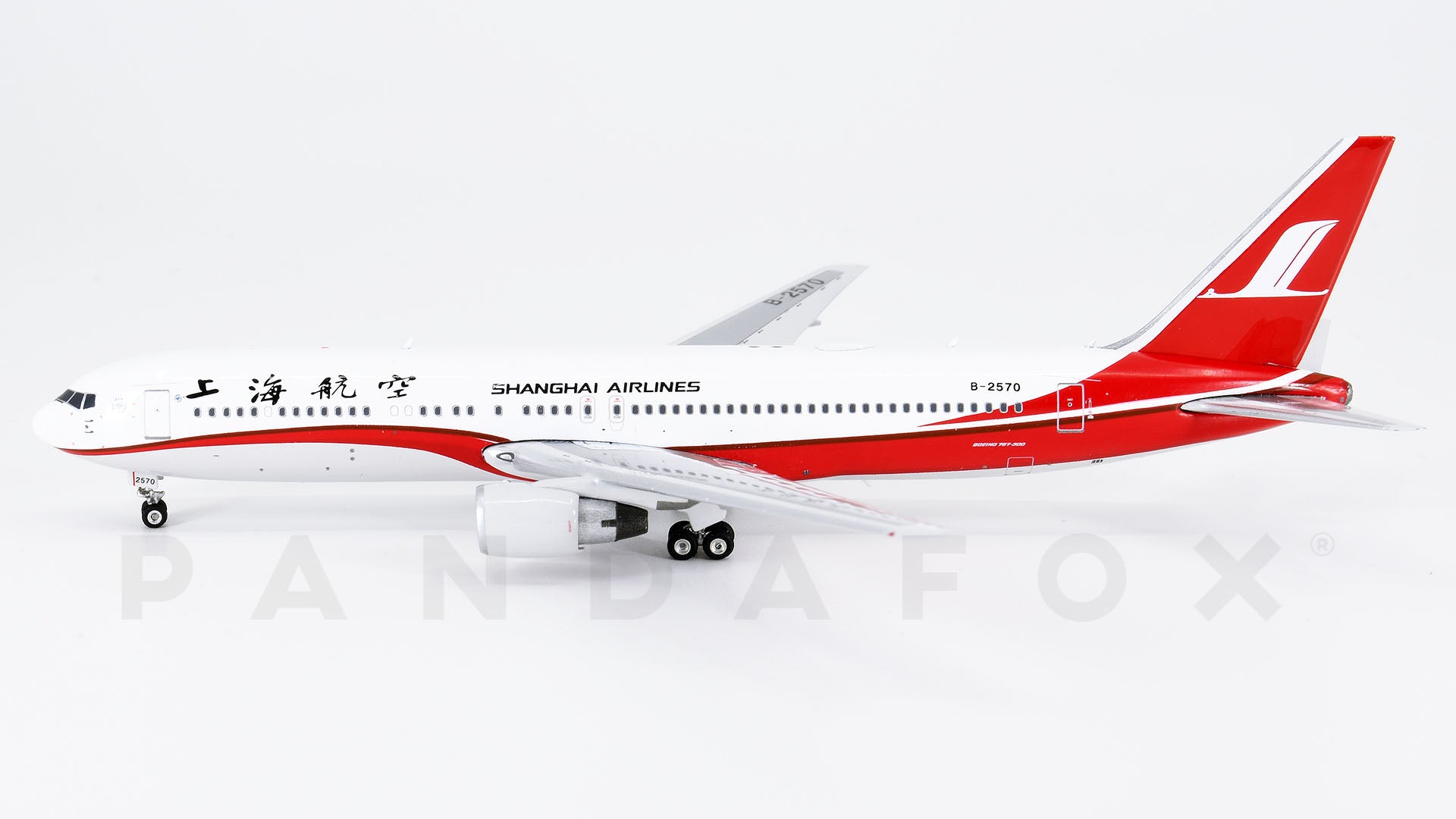Phoenix ANA Happy Flight for Boeing 747-400 JA8097 1:400