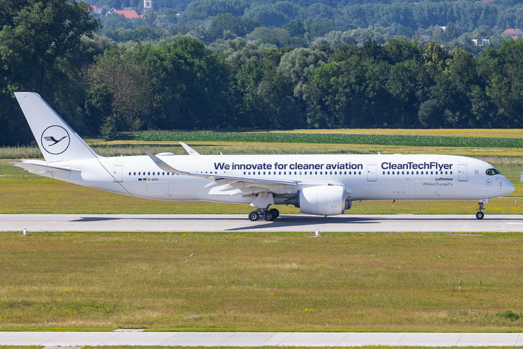 Lufthansa Airbus A350-900 D-AIVD CleanTechFlyer Phoenix