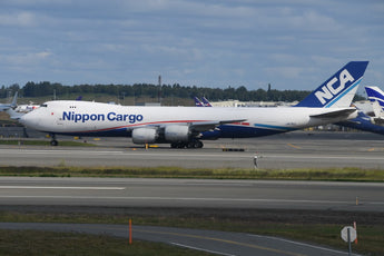 Nippon Cargo Airlines Boeing 747-8F JA17KZ Phoenix PH4NCA2326 04477 Scale 1:400