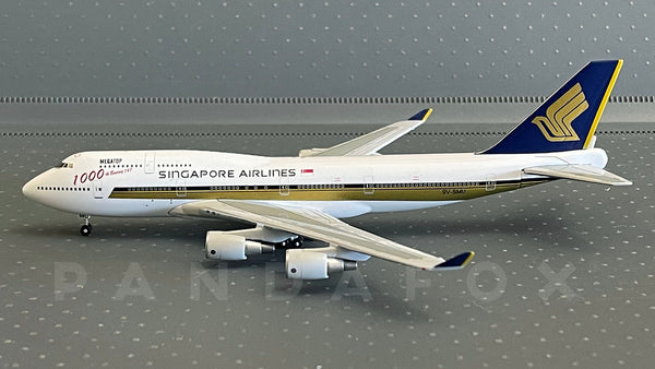 Singapore Airlines Boeing 747-400 9V-SMU 1000th Boeing 747 Phoenix