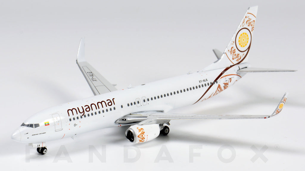 Myanmar National Airlines Boeing 737-800 XY-ALG Phoenix PH4UBA1989 Scale 1:400